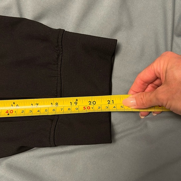 ZYIA cropped jogger, size L - Picture 3 of 4